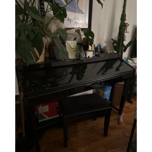 Yamaha Clavinova CVP701 negro brillante