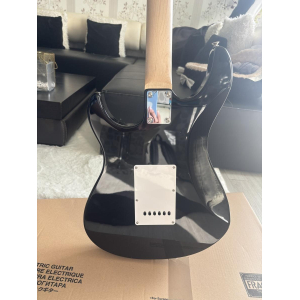 Brand new Yamaha Pacifica 112J + tuner