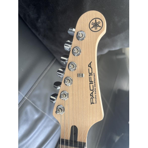 Yamaha Pacifica 112J toute neuve + accordeur