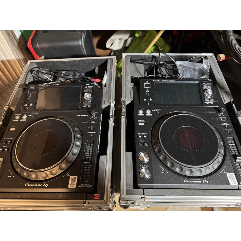 Pioneer DJ XDJ-1000 MK2 with Flight Case