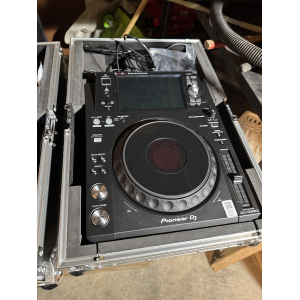 Pioneer DJ XDJ-1000 MK2 with Flight Case