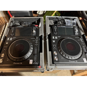 Pioneer DJ XDJ-1000 MK2 with Flight Case