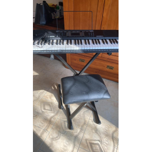 The Alesis Harmony 61