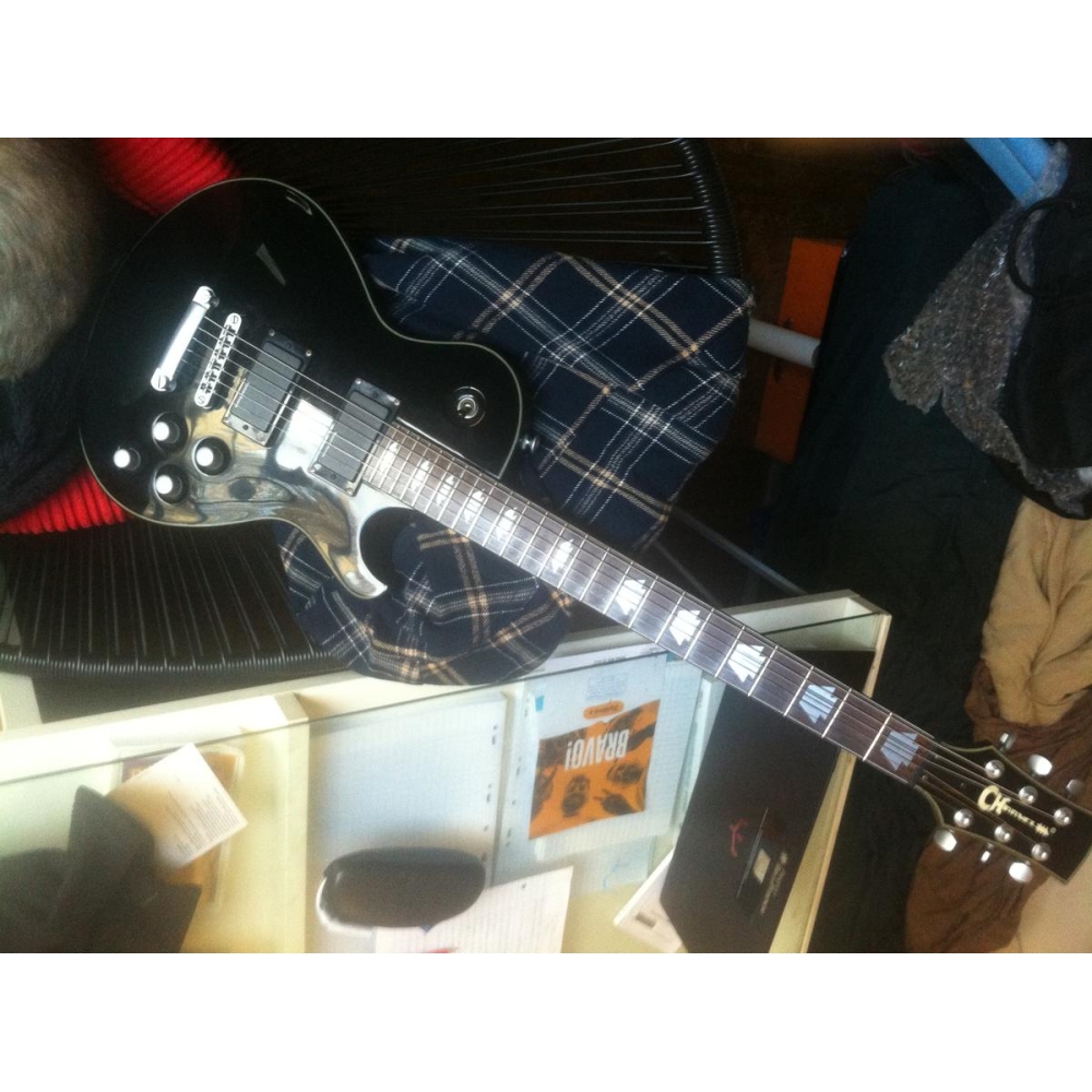 Charvel DS1-ST serie 2013 afinación D