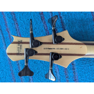 Legator Helio Bajo de trastes en abanico