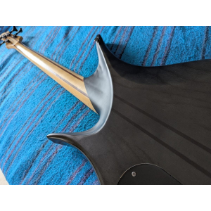 Legator Helio Fan Fret Bass