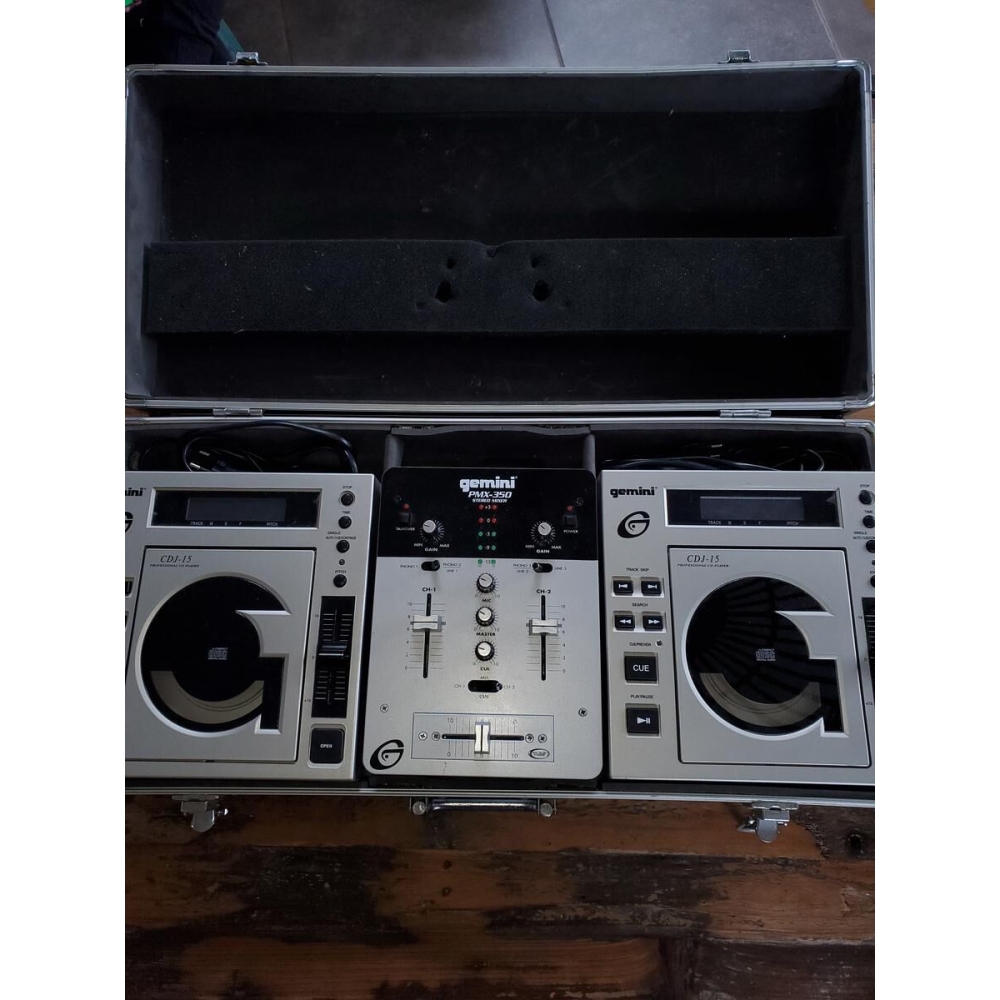Gemini DJ Mixer + CD Players + Original DJ Case