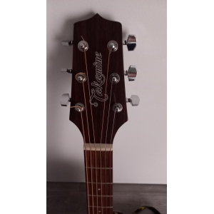 Takamine GD20CE NS es una guitarra electroacústica de la reconocida marca japonesa Takamine. Esta guitarra combina la belleza 