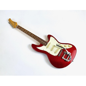 The Cort JC-65 Sparkling Red 1997 is a classic electric guitar that offers a combination of timeless design and exceptional play