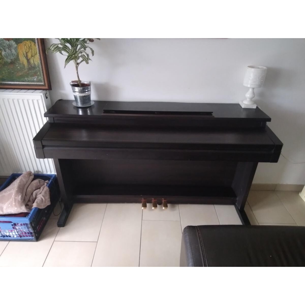 Roland HP-330 - Piano digital