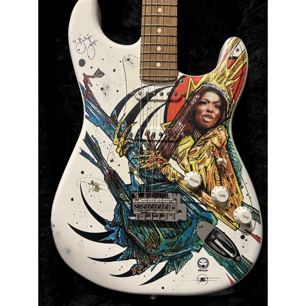 Fender stratocaster firmada por Malina Moye y Druillet