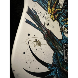 Fender stratocaster signée par Malina Moye et Druillet