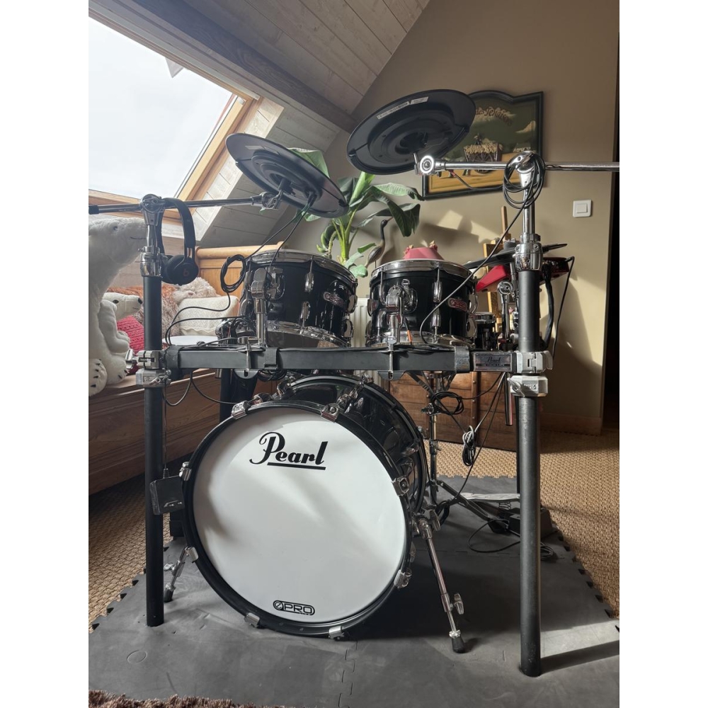 La batería electrónica Pearl Epro Live ofrece un rendimiento excepcional. Con su avanzado sistema de sonido, podrás 