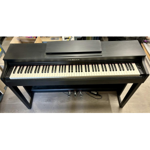Yamaha Clavinova CLP-525B