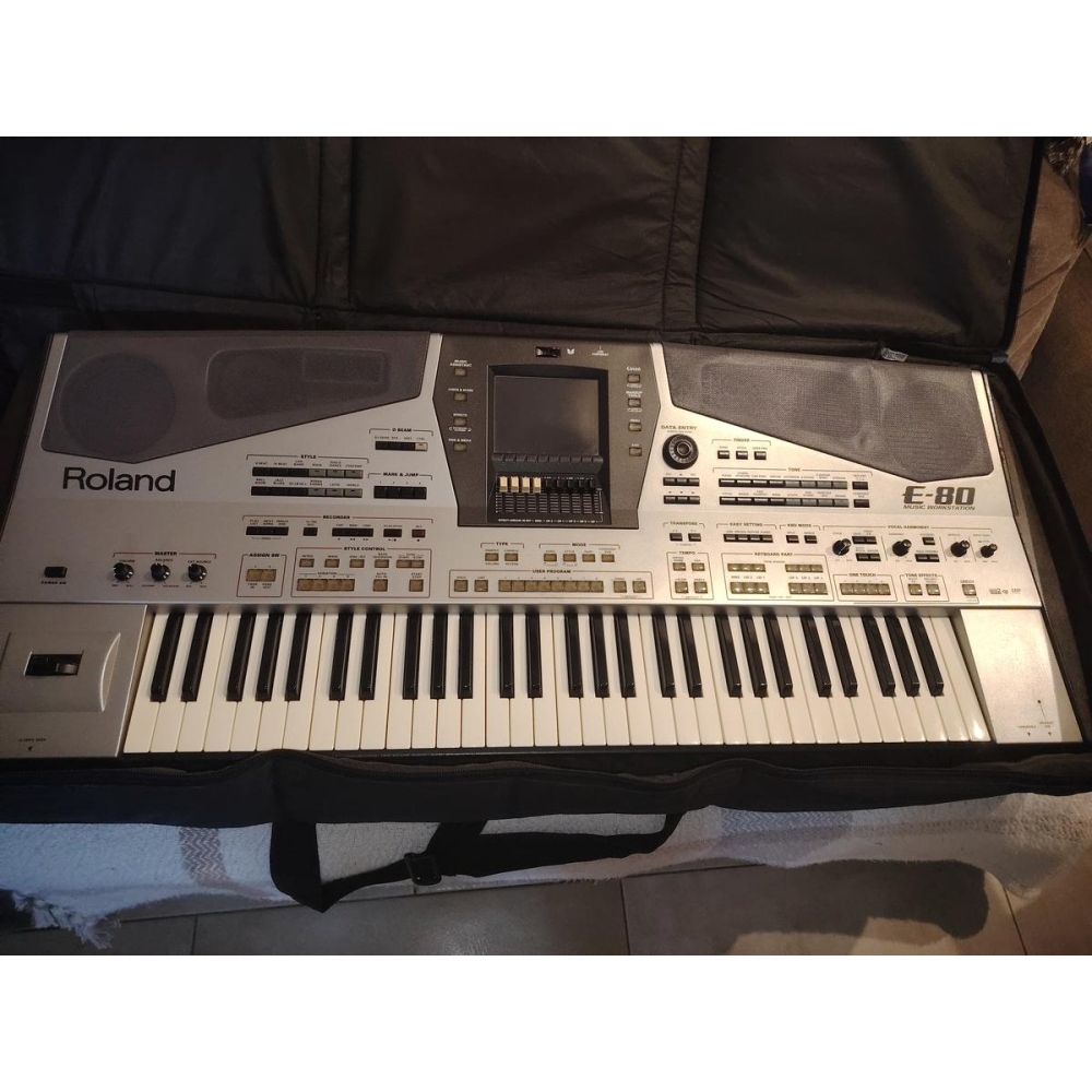 The Roland E80 is a versatile and powerful electronic music keyboard that offers a wide range of features. With its advanced sou