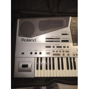 The Roland E80 is a versatile and powerful electronic music keyboard that offers a wide range of features. With its advanced sou