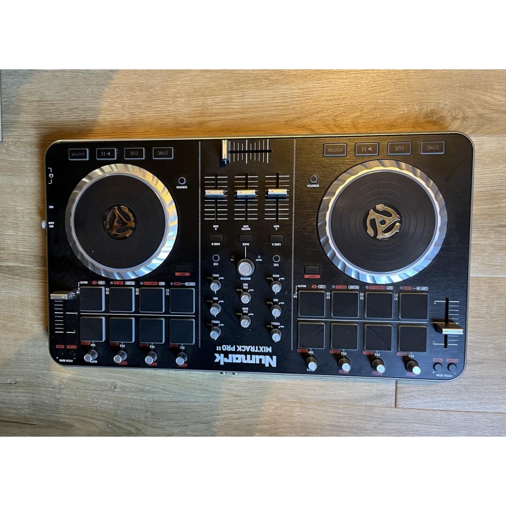 Numark Mixtrack Pro 2 - Torno de DJ