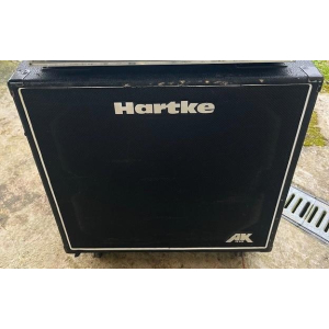 El amplificador bajo Hartke AK410 es la elección perfecta para aquellos músicos que buscan un sonido potente y versátil. Con 