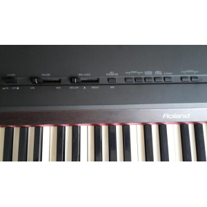 Piano numerique Roland 800