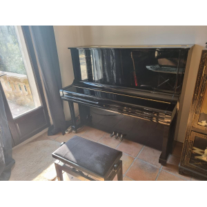 Yamaha U3 upright piano (tonal pedal)