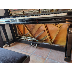 Yamaha U3 piano vertical (pedal tonal)
