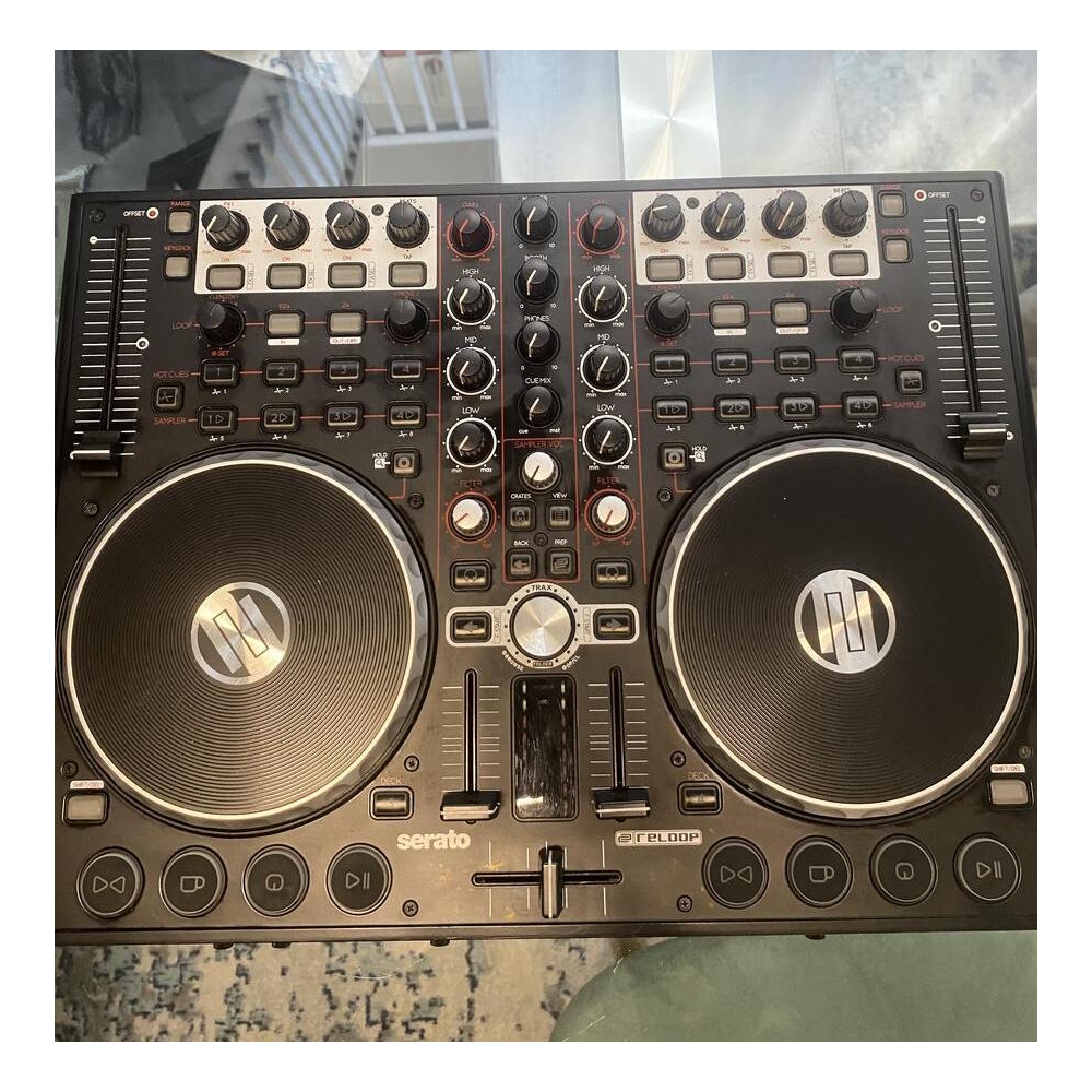 Reloop Terminal mix2 serato