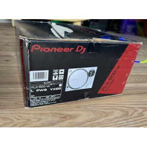 Pioneer PLX-500W vinyl turntable