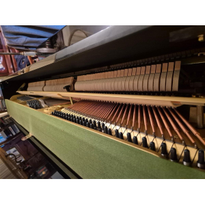 Yamaha LU-201C verrnis noir 1986