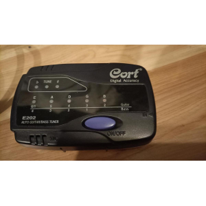 Bajo de 4 cuerdas Cort + amplificador Peavey + accesorios