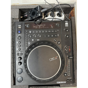 Reloop 2 RMP-3 turntables + Numark mixer