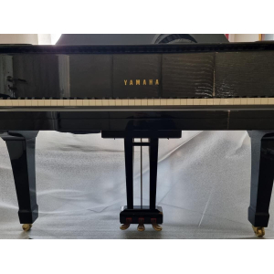 Yamaha C2 Grand Piano - Gloss Black