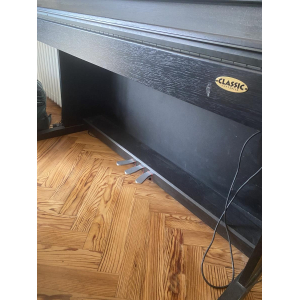 El Classic Cantabile DP-A410 es un piano digital de alta calidad que combina la estética clásica con las capacidades modernas.