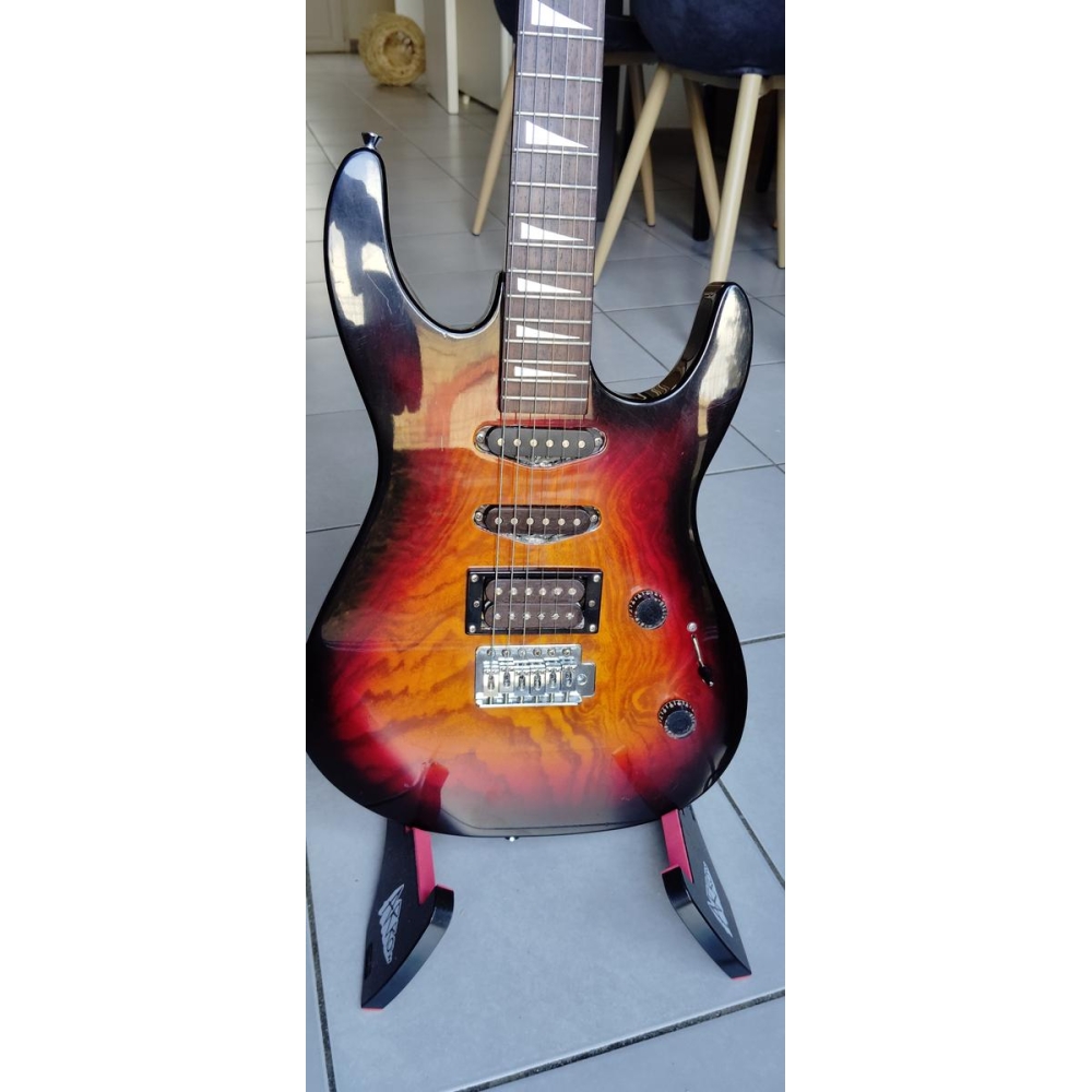 Stagg upgradée Pacifica - Guitare électrique