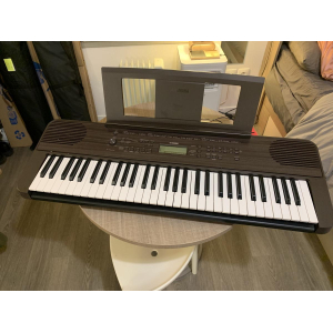 Yamaha PSR-E360 in new condition