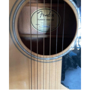 Fender CD-60 NAT is an acoustic guitar that offers great sound quality and a comfortable playing experience. With its natural fi