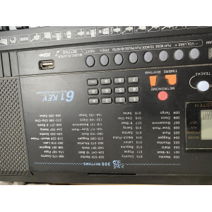 Costway teclado de acompañamiento de 61 teclas.
