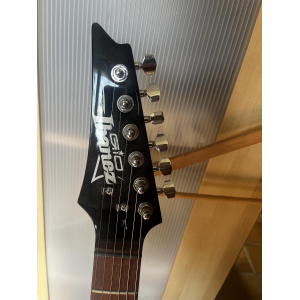 Left-handed Ibanez guitar + Marshall amplifier