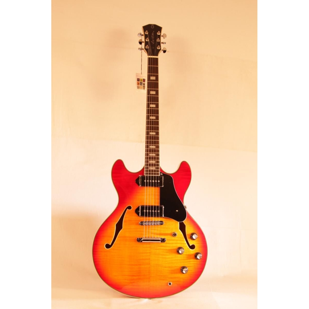 Larry Carlton H7V CV is a high-quality electric guitar that is perfect for professional players and enthusiasts alike. With its