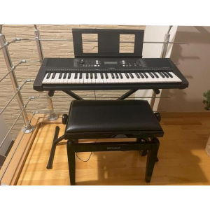 El Yamaha PSR-E373 es un teclado portátil de 61 teclas diseñado para músicos principiantes y profesionales por igual. Con una