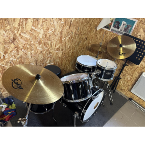 Pearl Drum Set