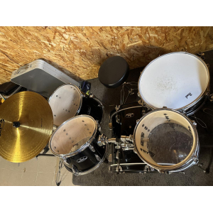 Pearl Drum Set