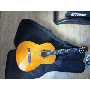 Yamaha guitarra clásica
