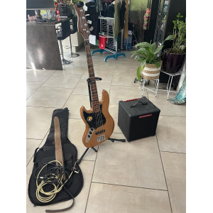 Guitare basse gauché