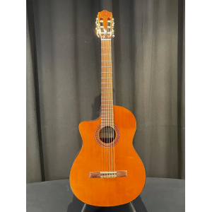 La Cordoba C5-CE Gauchère est une guitare acoustique électro de qualité supérieure spécialement conçue pour les gauchers. 