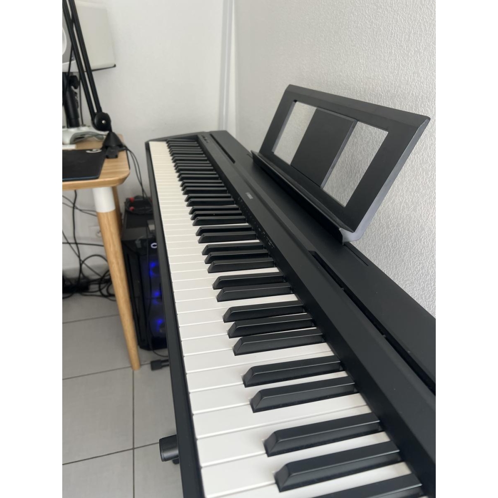 Yamaha P45 76 touches