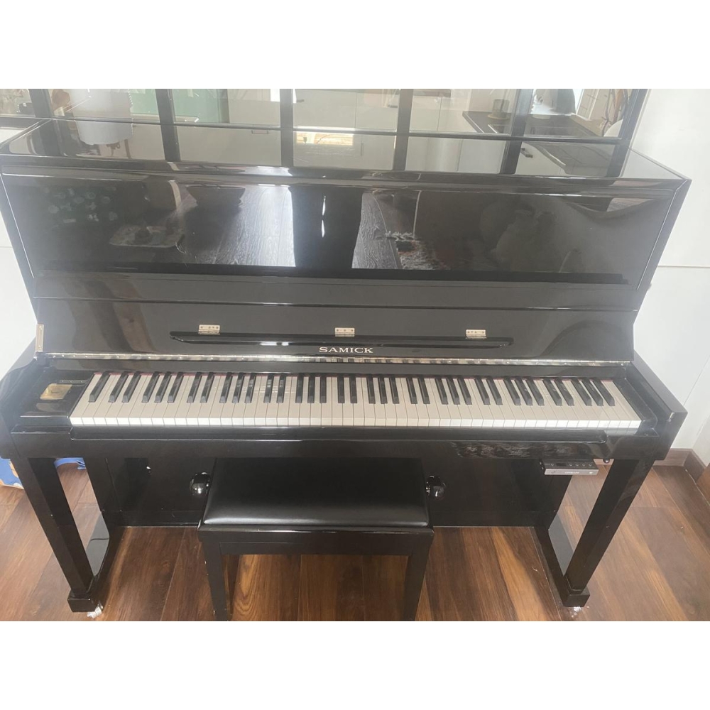 Samick Model H118 - Upright Piano