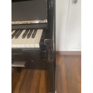 Samick Model H118 - Upright Piano