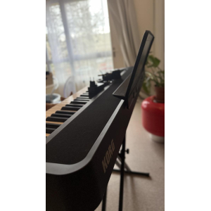Korg b2 + silla y taburete
