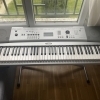 Yamaha - Teclado Portátil DGX 230 Grand