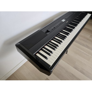 Yamaha P-515 – 88 touches NWX bois, toucher piano acoustique – Excellent état